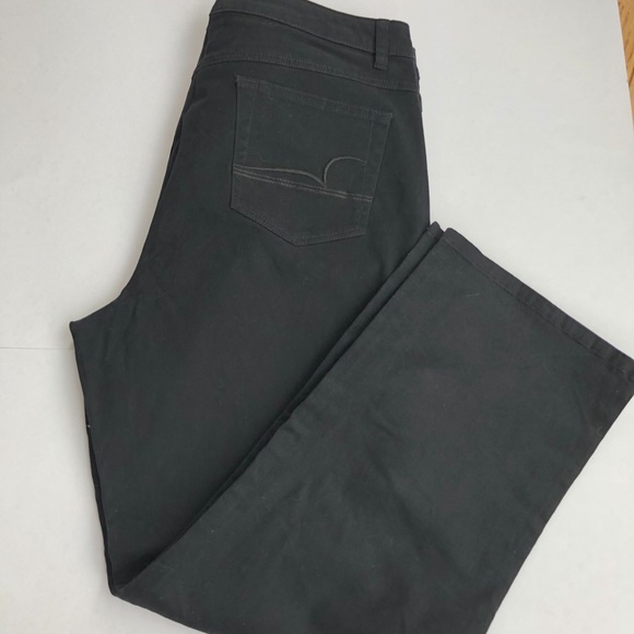 Northern Refections Jeans - Picture 2 of 4